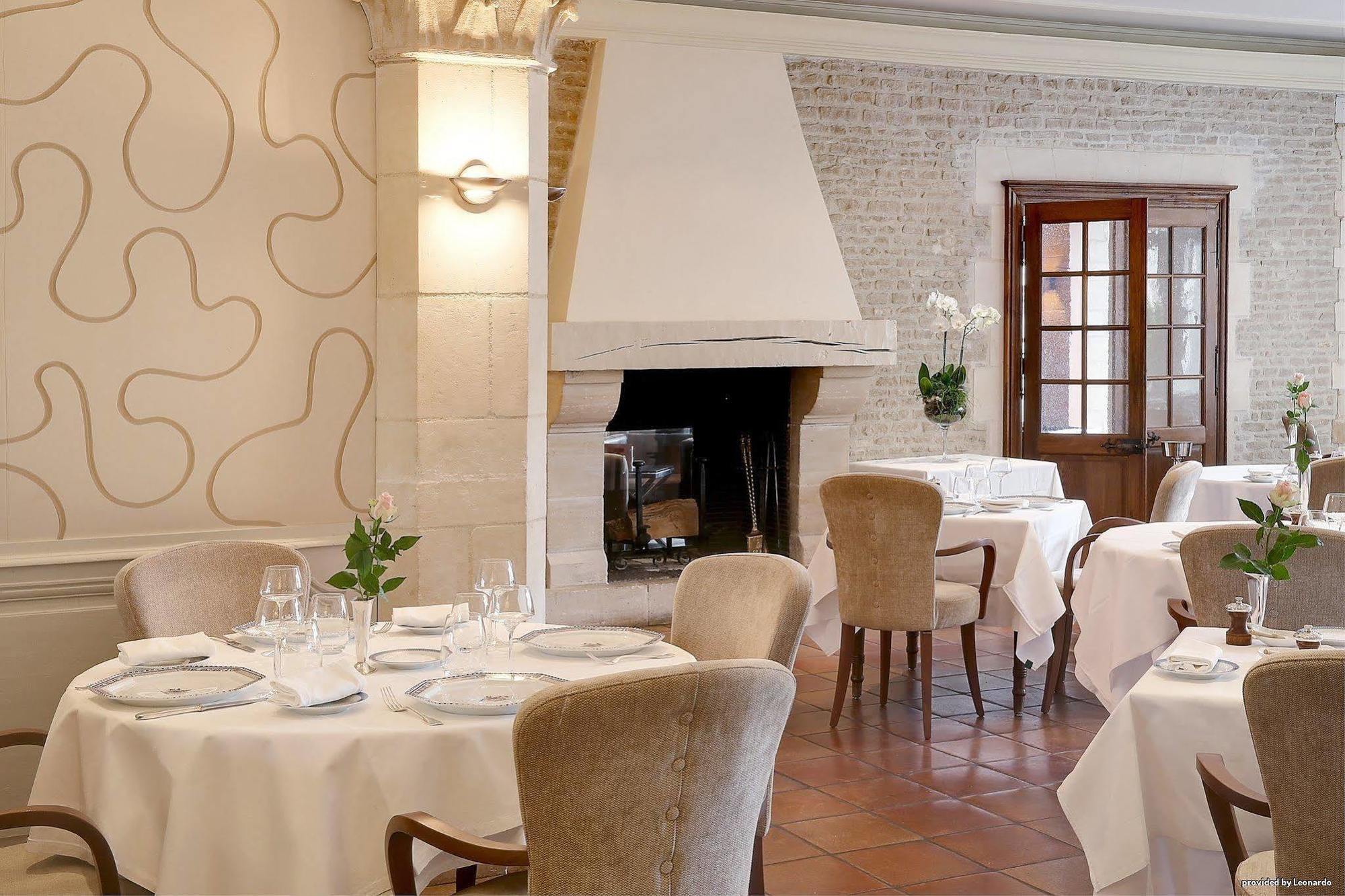 Hotel Restaurant Le Dauphin Et Le Spa Du Prieure Caen Eksteriør billede